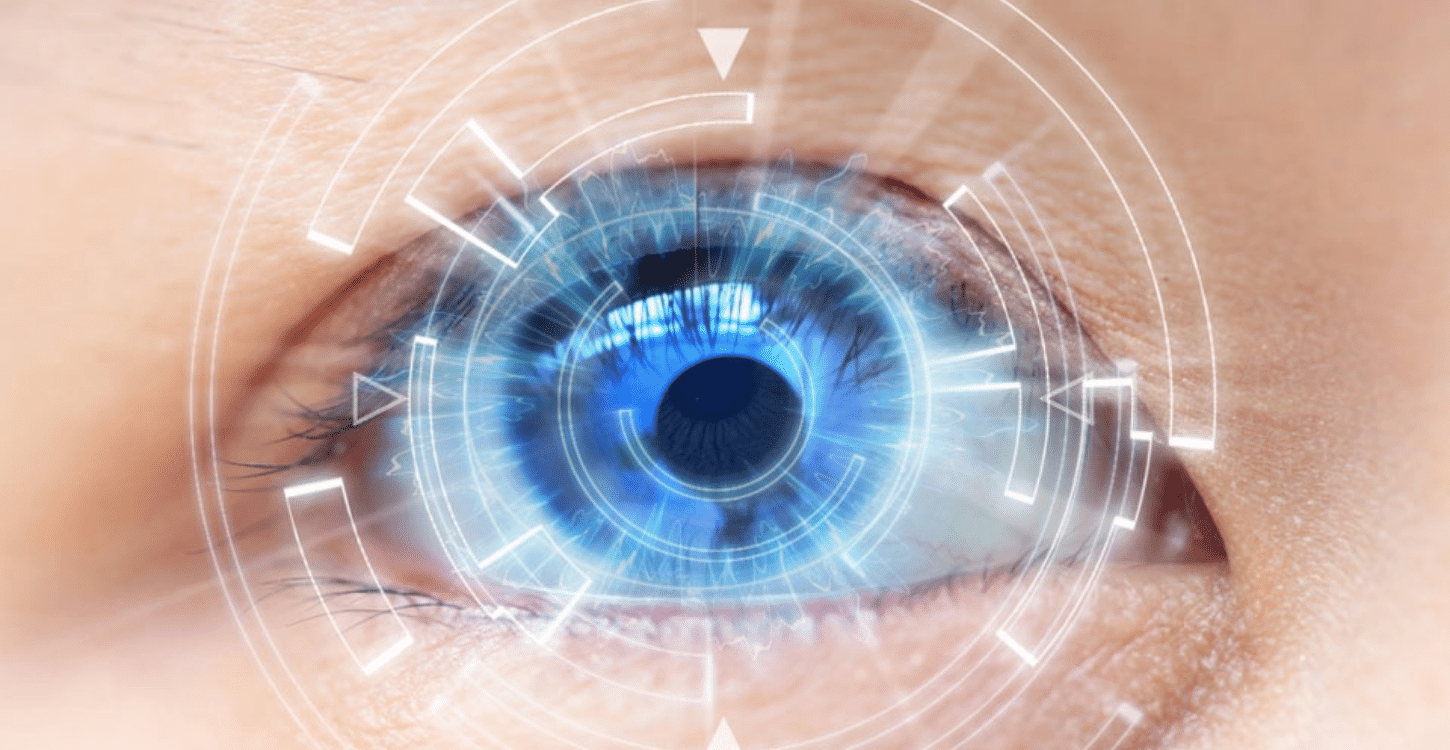 olho passando por exame (Trabeculoplastia – SLT (Laser)
